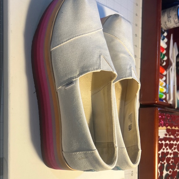 Toms Shoes - Toms White Canvas Flats with Colorful Sole